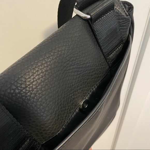 Calvin Klein City Bag messenger bag - Picture 9 of 9